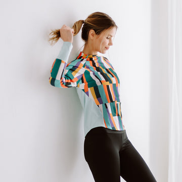 Mountain air fitness blouse