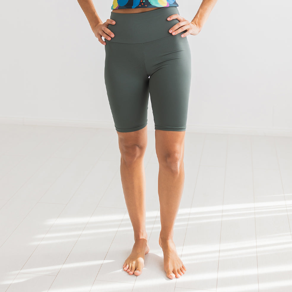 Páfrányzöld fitnesz rövid nadrág